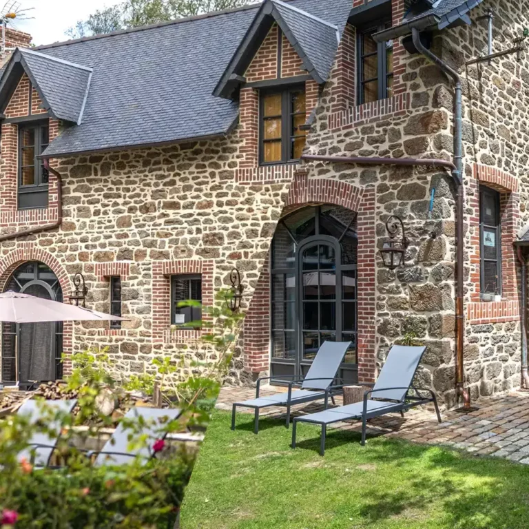 Terrasse Le Champ d'avoine + L'écurie